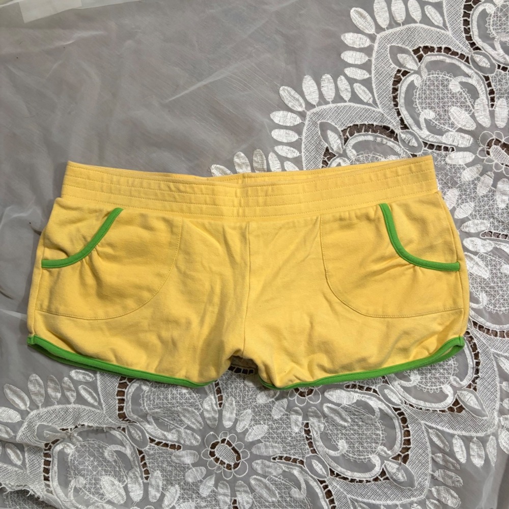 Y2K Workout No Boundaries Yellow Green Trim Stretch Knit Shorts Juniors XL